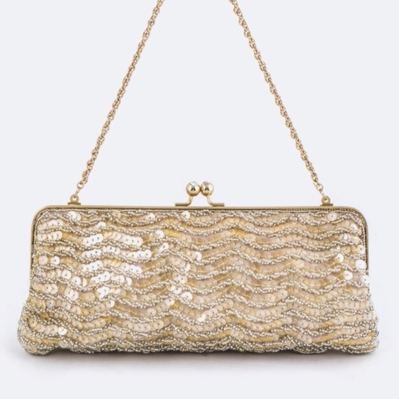 Holiday vintage sequin and bead clutch in gold - Picture 1 of 3